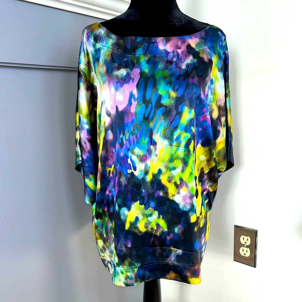 St John Silk Top Size Large Mosaic Pattern Multi Color Blouse Flowy Boat Neck